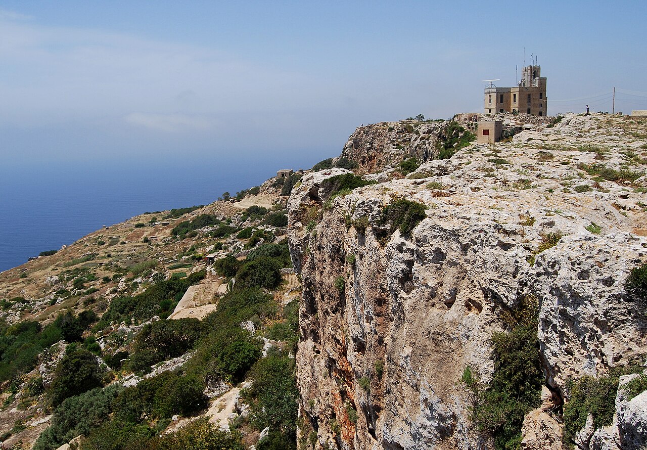 The coast at Dingli