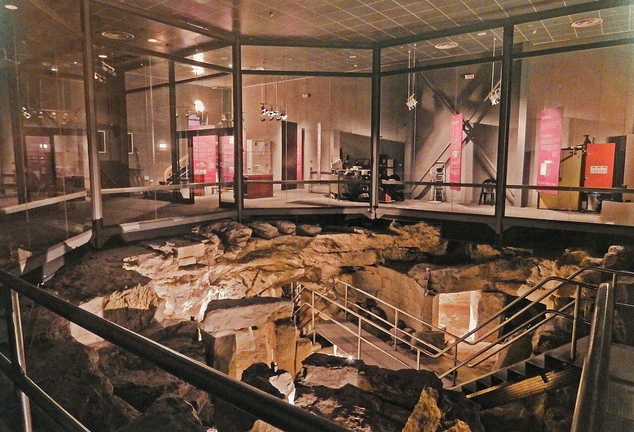 The upper level of the Ħal Saflieni Hypogeum